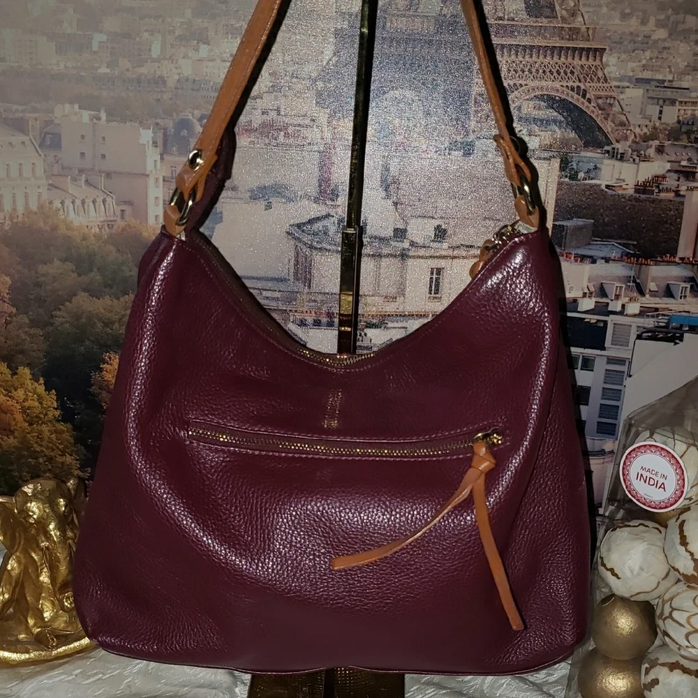 Valentina Pebbled Leather Shoulderbag - Picture 6 of 11